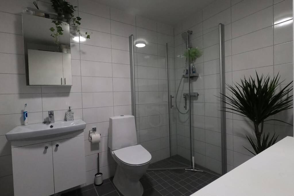 A Private Room in an apartment Göteborg Exteriör bild